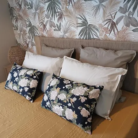 - D'hôtes La Belle Hélène Bressuire